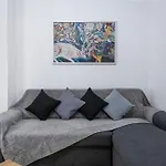 Spacious And Bright * 코스 타운