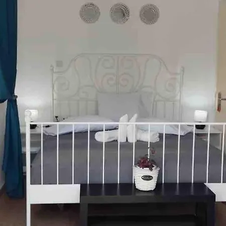 Apartament Spacious And Bright