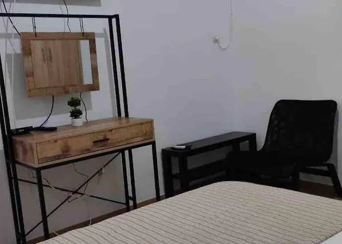 Spacious And Bright *