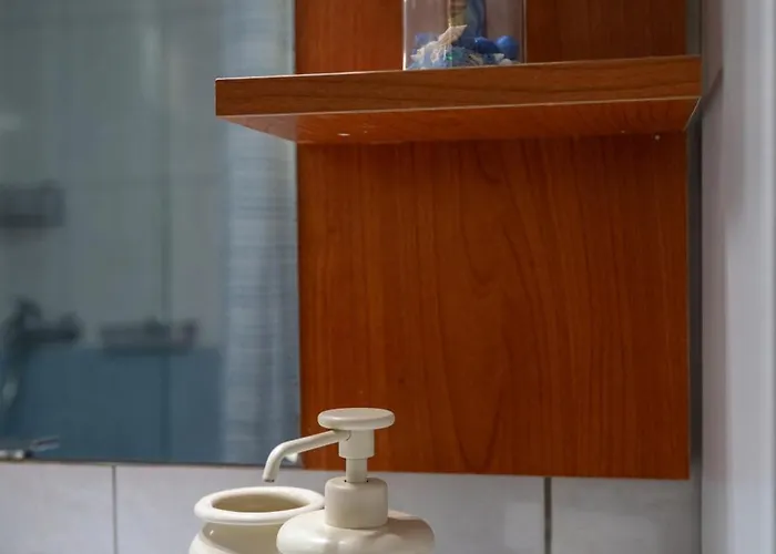 Spacious And Bright *