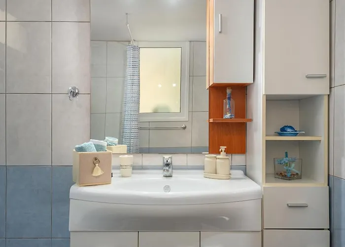 Spacious And Bright Apartament