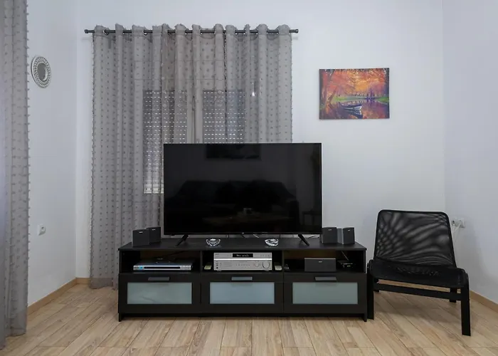 Spacious And Bright Kos