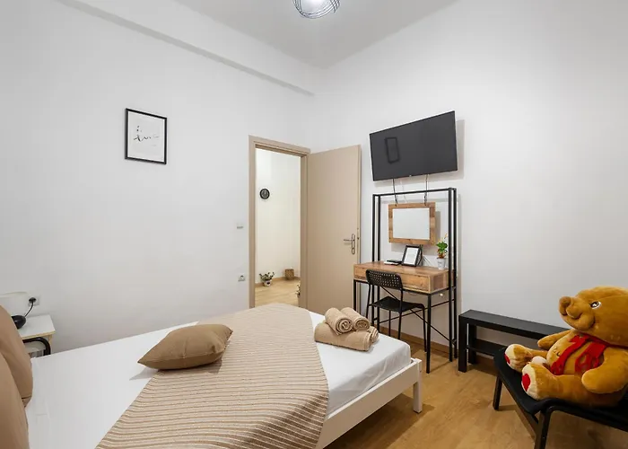 Spacious And Bright Διαμέρισμα